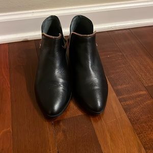 Halogen black booties